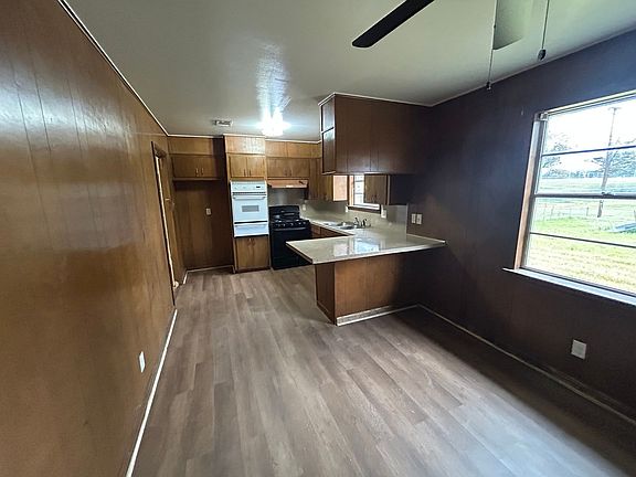 4th image of 1304 Nannette St