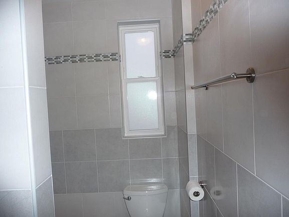 5th image of 4018 Sea Gate Avenue # High Fl 1