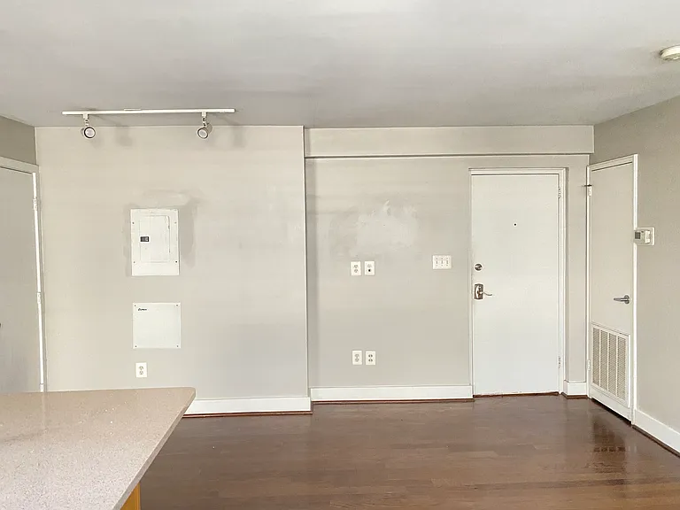 212 Oakwood St SE #108 — Photo 8