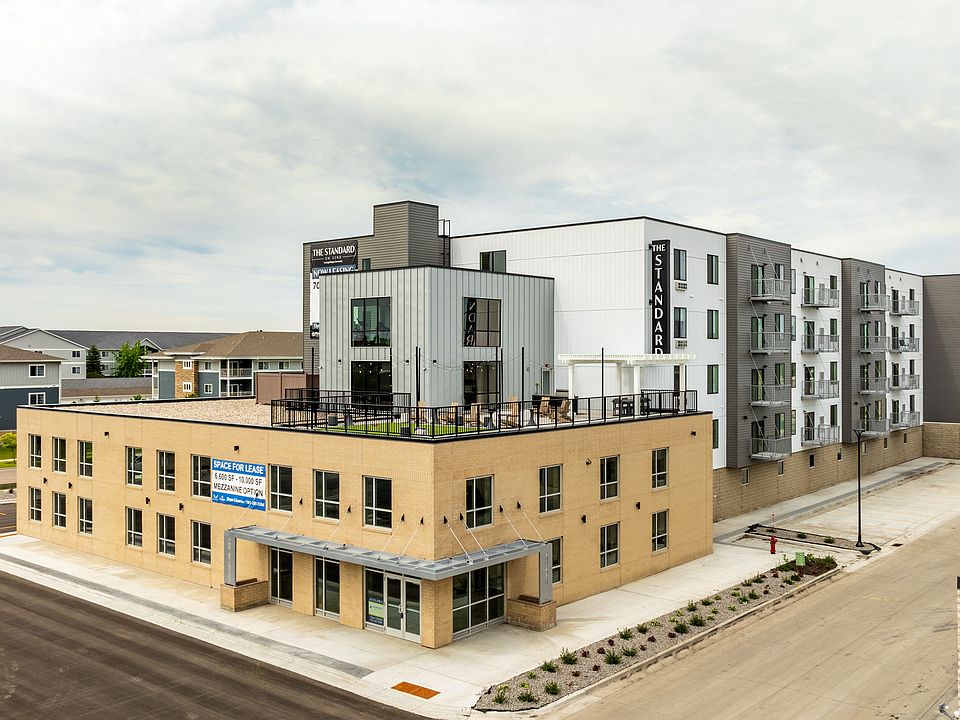 Building Photo 4