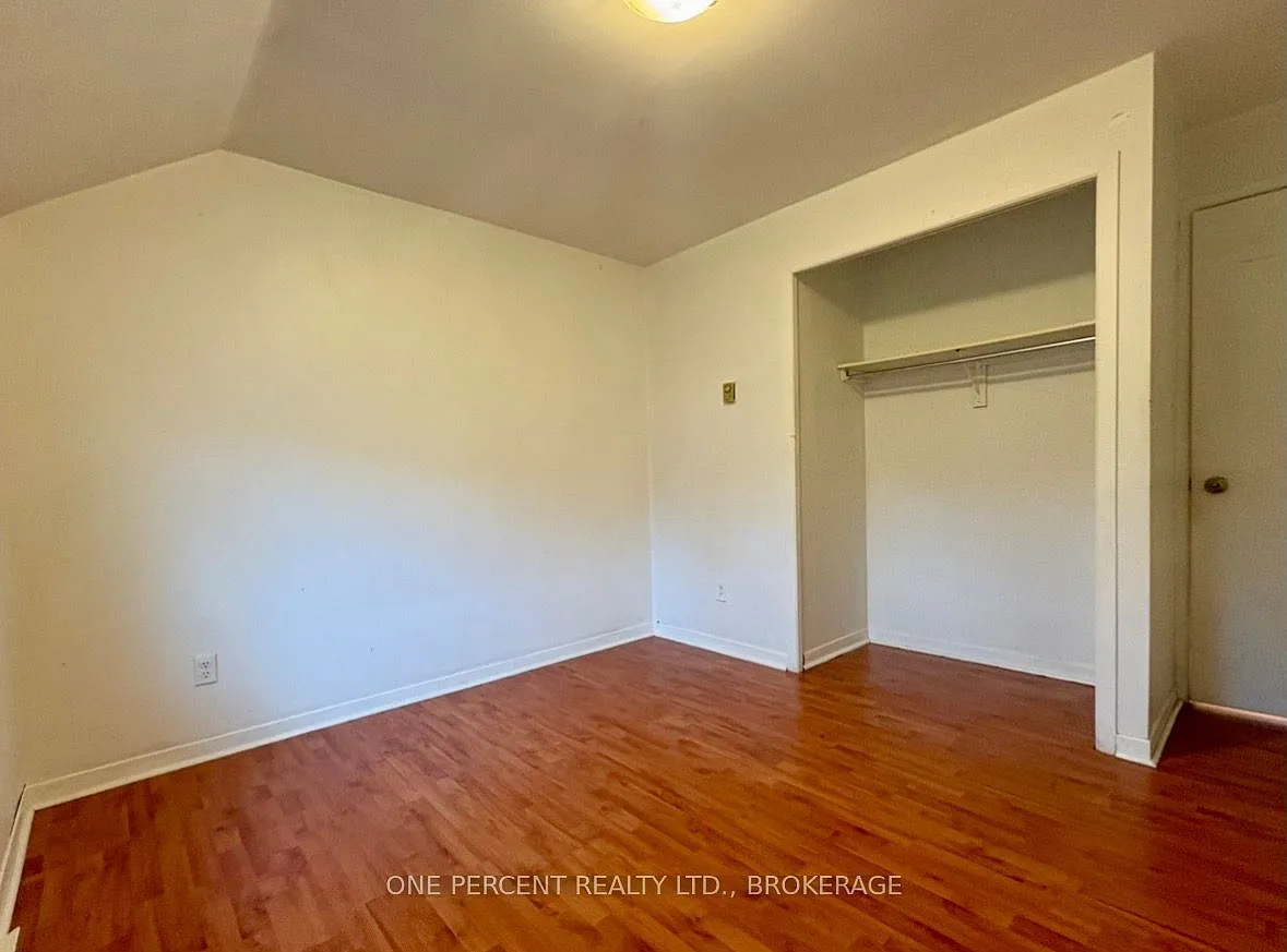 3 bed, $2,100 — Photo 3