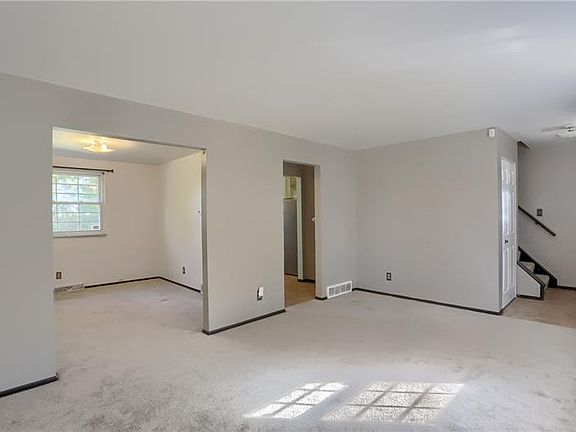5th image of 111 Bellford Dr