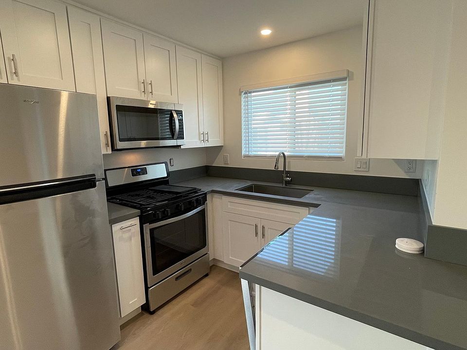 1st image of 3204 Collier Ave APT 8