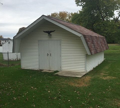 3rd image of 5558 Barkley Ave