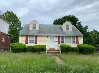 55 Ambrose St, Somerset, NJ