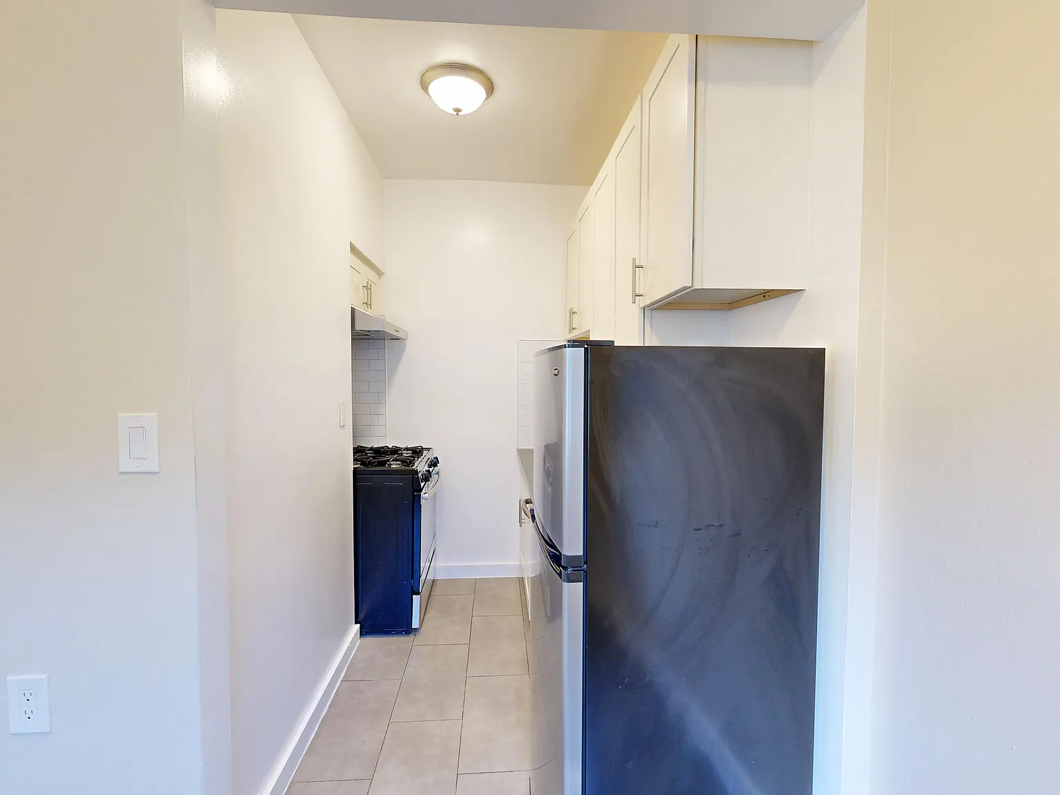 1520 Gough Street — Photo 3
