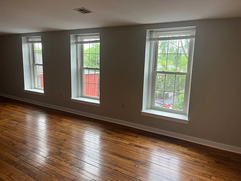 Welcome to Rosenwald Apartments - From Studios to 2 bedrooms Located in Downtown Lancaster! — Photo 15