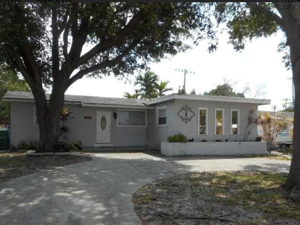 1st image of 1712 SW 43rd Avenue