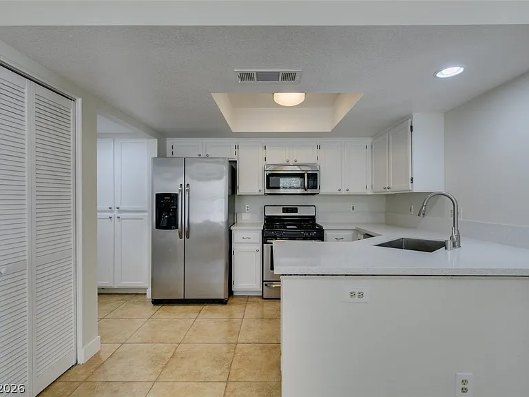 8316 Monico Valley Ct — Photo 15