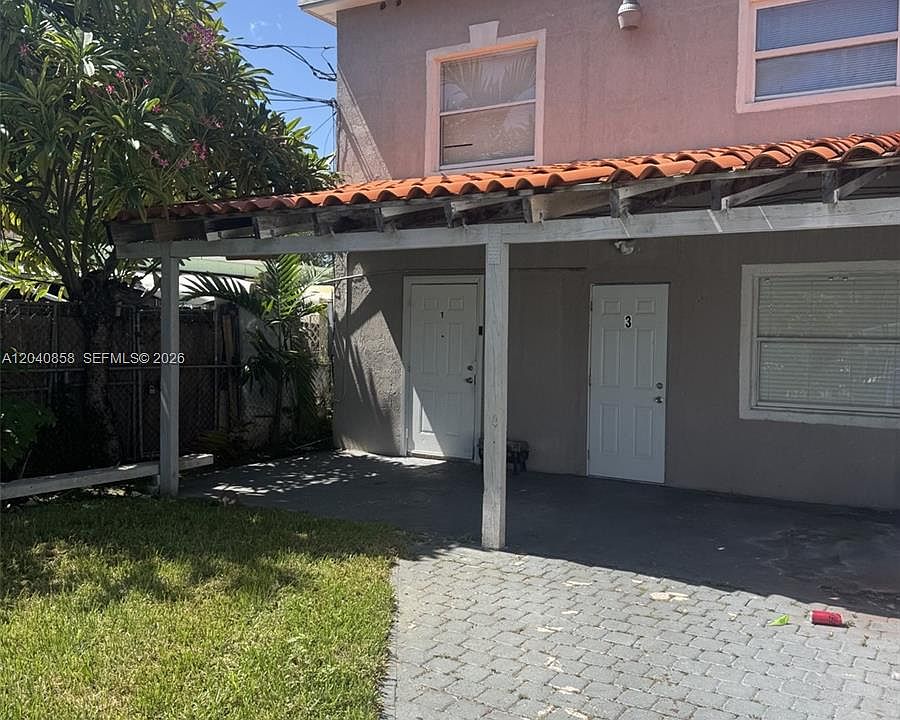 1st image of 1865 NW 16th St #1