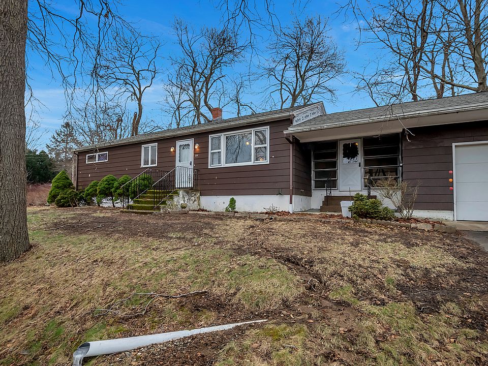 24 East Pratte Avenue