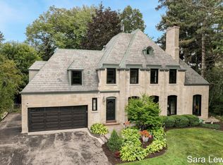 298 Morningside Dr SE, Grand Rapids, MI 49506