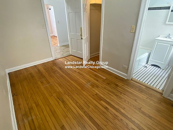 4th image of 6912 N Ravenswood Ave #1B