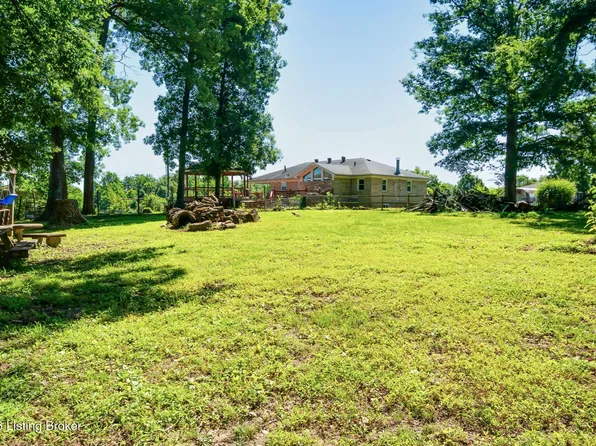 589 Wheeler Ln, Mount Washington, KY 40047