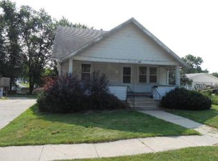 814 W 4th St S, Newton, IA 50208