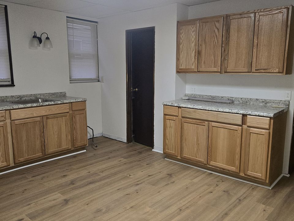 2nd image of 116 Middle Ave Floor 1