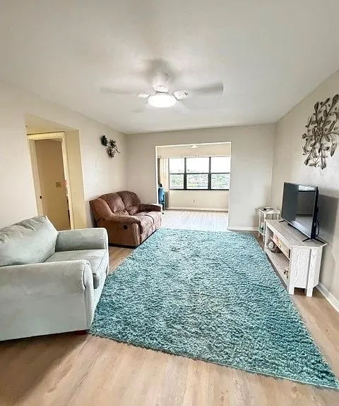 4703 SE 17th Pl #402 — Photo 7