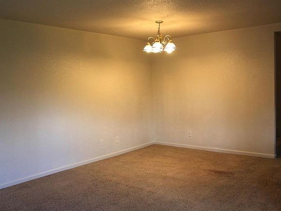 5th image of 2110 Fogg Ave APT B