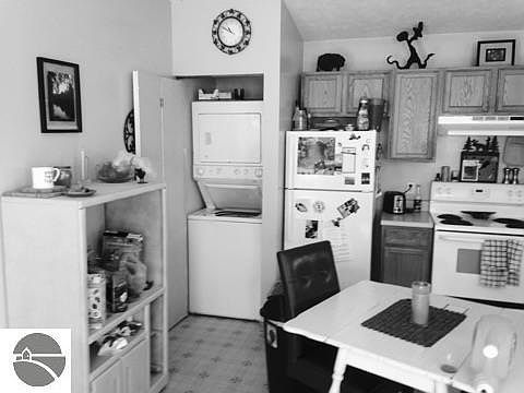 5th image of 1202/1204 Pine St