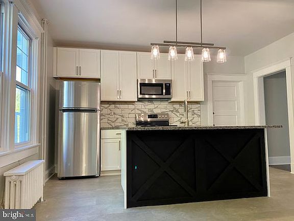 2nd image of 3 Elliott Rd