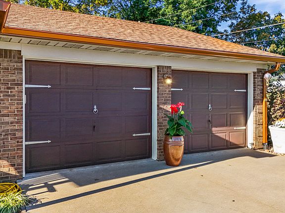 4th image of 120 Bowen Dr