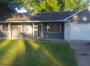 755 Bloomfield St, Gentry, AR 72734