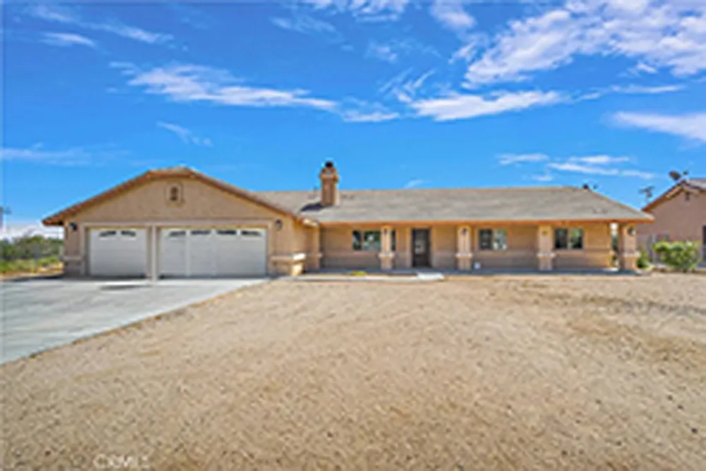 4 bed, 2100 sqft, $2,610 — Photo 1