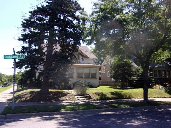3rd image of 4001 Oakland Ave