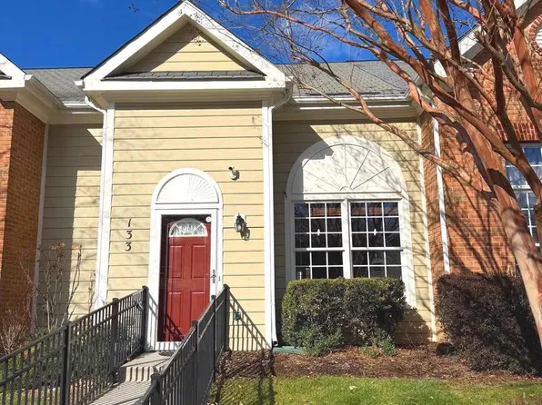 133 Thomas Jefferson St, La Plata, MD 20646