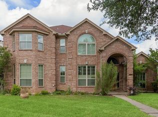 1013 Stone Gate Dr, Irving, TX 75063