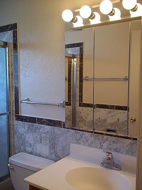 4th image of 640 S Lashley Ln APT 202