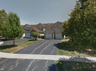 1138 Regency Dr, Schaumburg, IL 60193