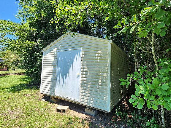 5th image of 607 Sherrie Ln