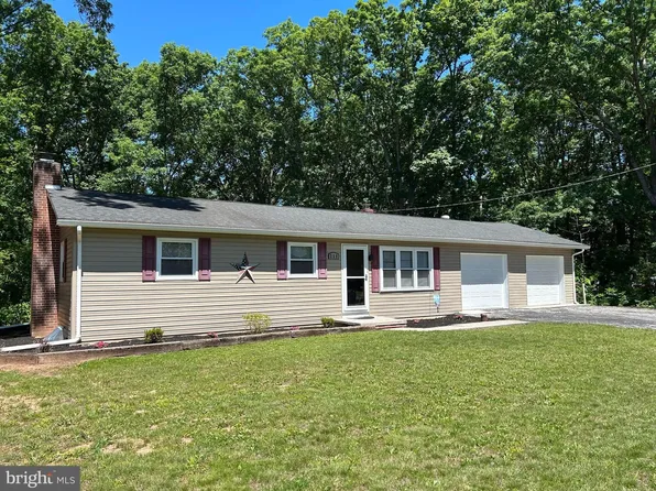 259 Hoffman Rd, Gettysburg, PA 17325