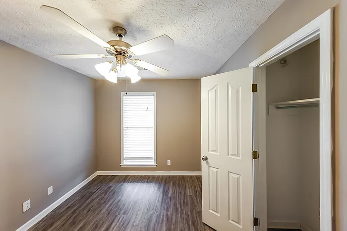 1812 Aspen Way — Photo 9