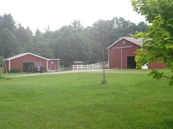 3rd image of 3898 S Laurel Dr #A