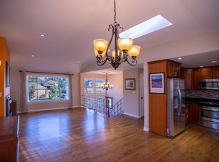 9605 NE 26th St, Bellevue, WA 98004
