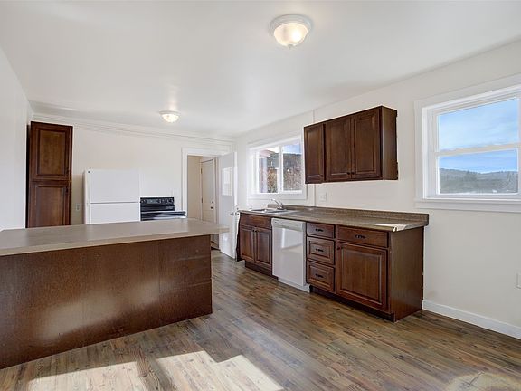 2nd image of 50 Singleton Road