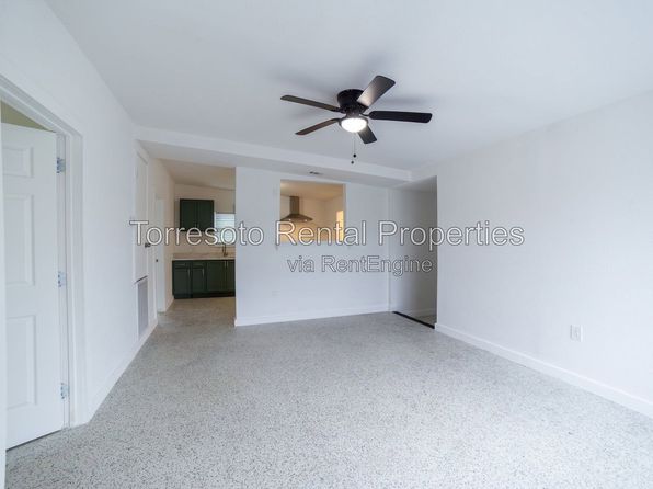 823 N Trinity St