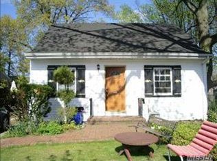 134 Wilson Rd, Valley Stream, NY 11581