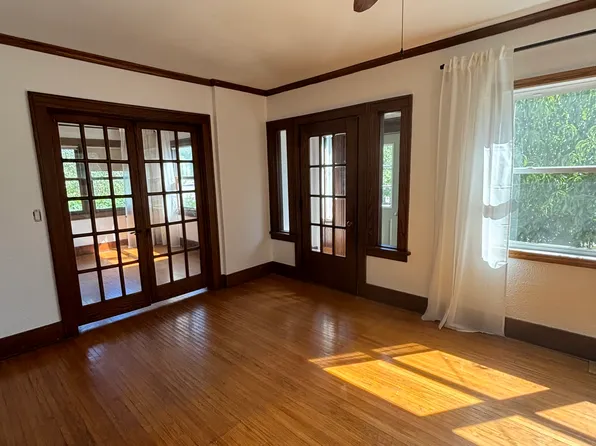 585 Clarke Dr, Dubuque, IA 52001