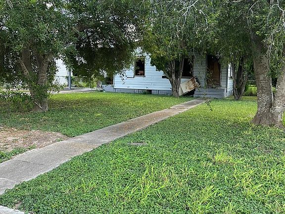 2nd image of 435 Riverside Blvd