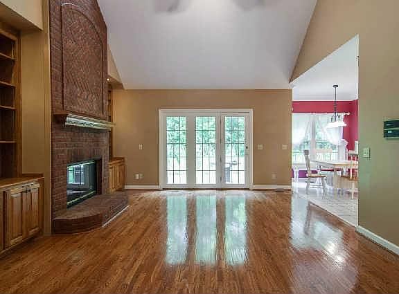 5th image of 484 Magnolia Ct