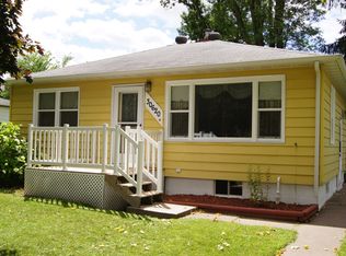 30620 N Lakes Trl, Lindstrom, MN 55045