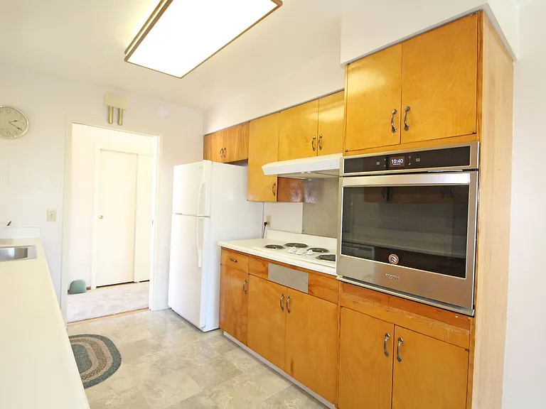 115 Rishell Dr — Photo 5
