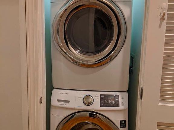 5th image of 3426 N Ashland Ave APT 1S