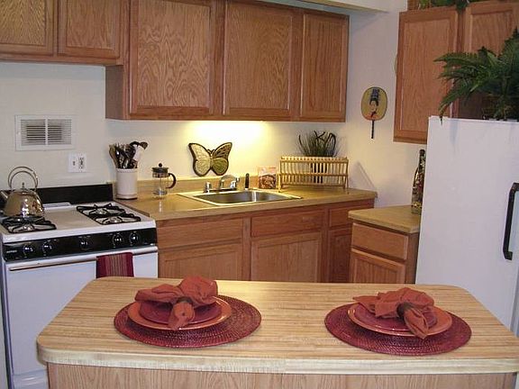 Kitchen Breakfast Bar
