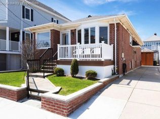 135 Beach 135th St, Belle Harbor, NY 11694