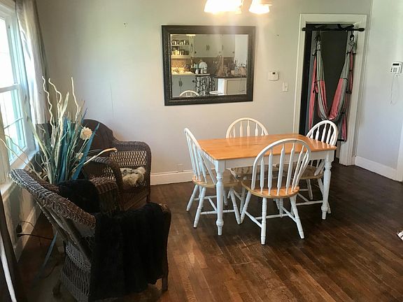 5th image of 326 College Dr