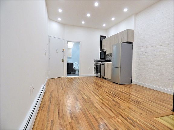 2nd image of 526 E 85th St APT 1C